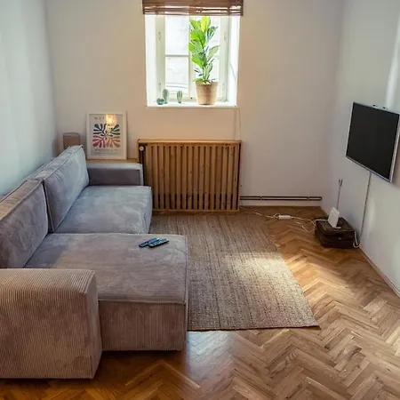 Cactus Free Parking For A Standard Car Lägenhet *