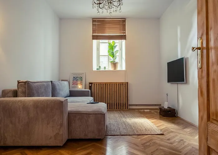 Cactus Free Parking For A Standard Car Apartamento